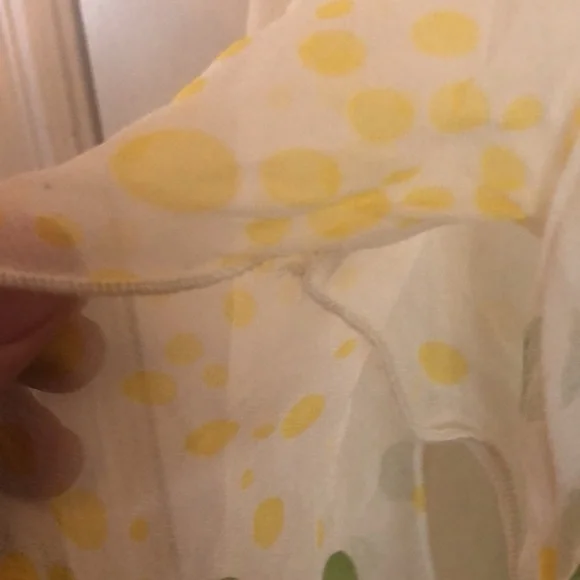 A pea in the pod Women’s Small Maternity top in cream and green sheer - Picture 5 of 6